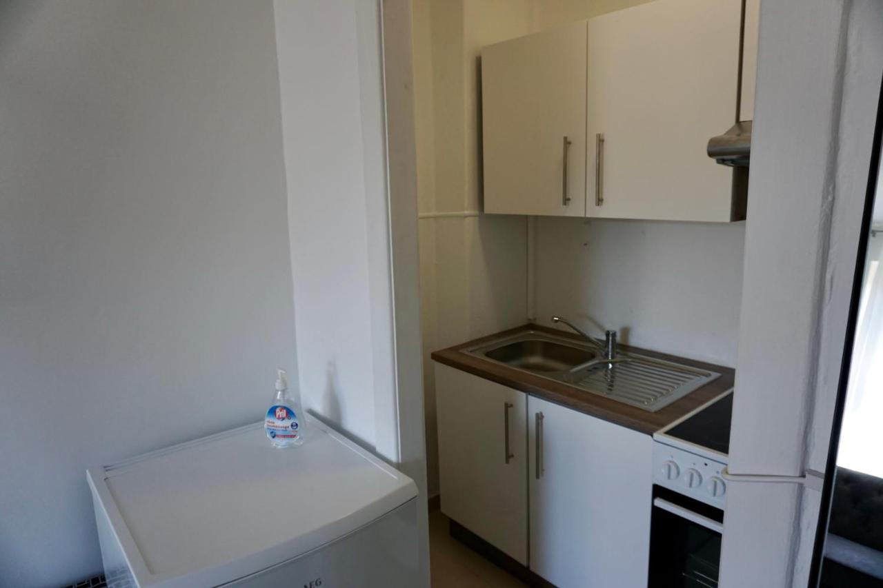 Alster Hamburg - Saniertes und möbliertes Apartment mit Bad und Küche Exterior foto
