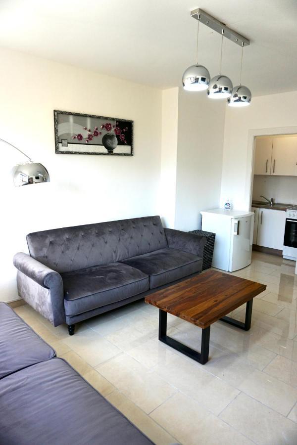 Alster Hamburg - Saniertes und möbliertes Apartment mit Bad und Küche Exterior foto